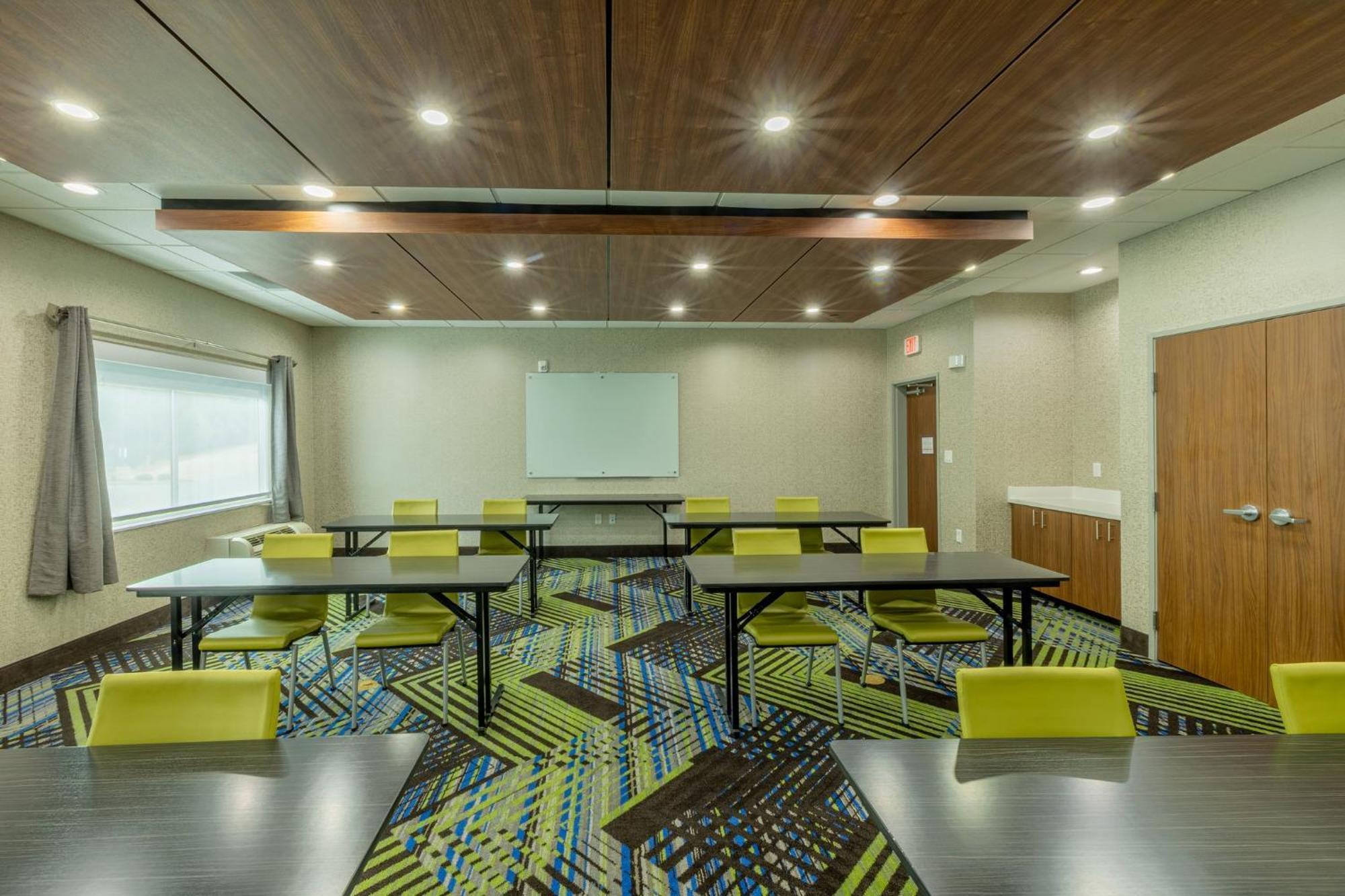Holiday Inn Express & Suites - Lindale By Ihg المظهر الخارجي الصورة