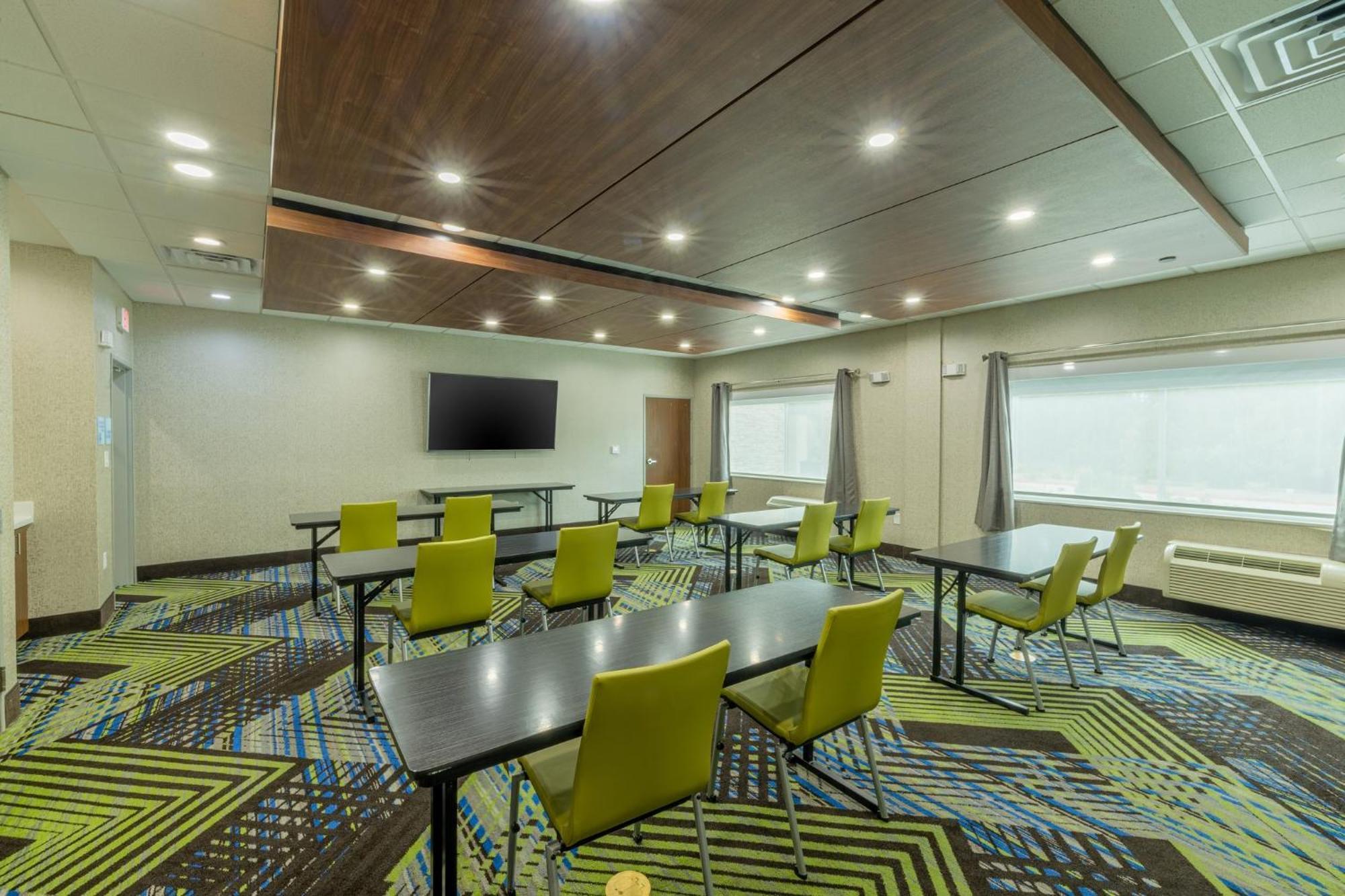 Holiday Inn Express & Suites - Lindale By Ihg المظهر الخارجي الصورة